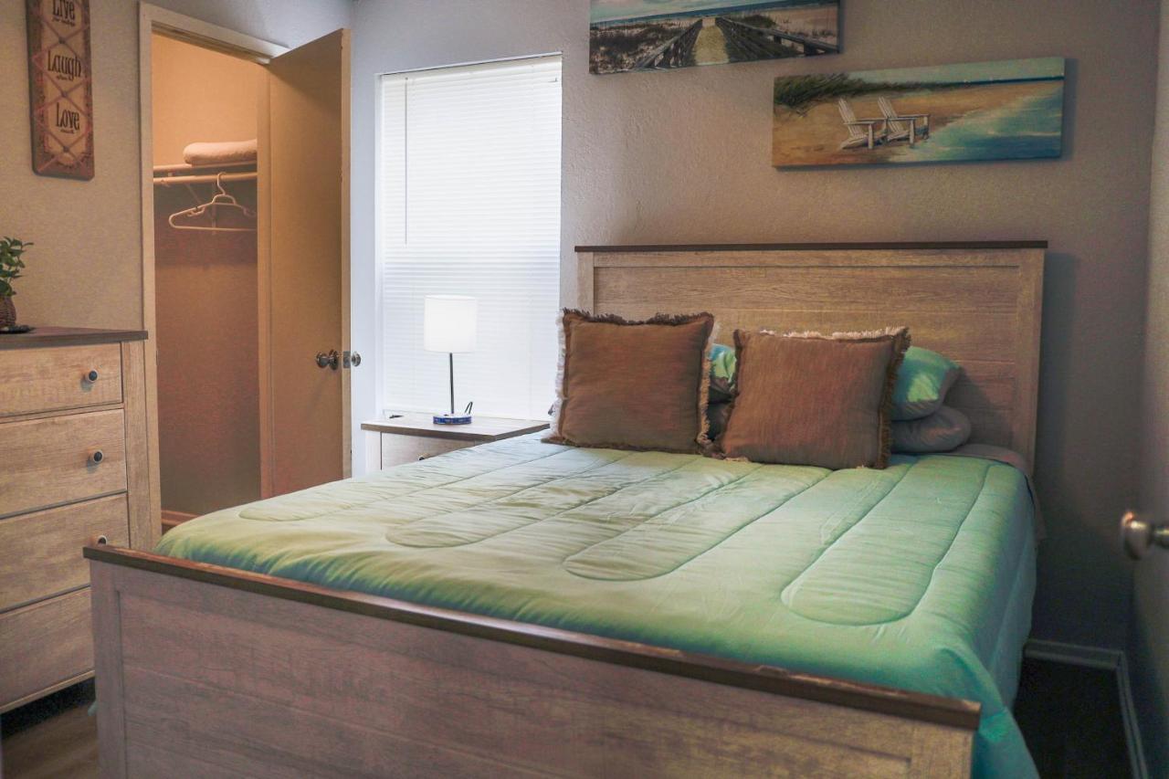 Congeniality And Comfort. All The Essentials With Class, 2 Nights? 2 Weeks? Stay, Relax, Work, Or Go Out For Fun. Arlington Ngoại thất bức ảnh
